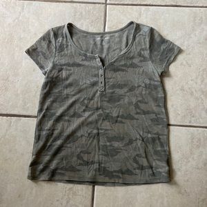 American Eagle top